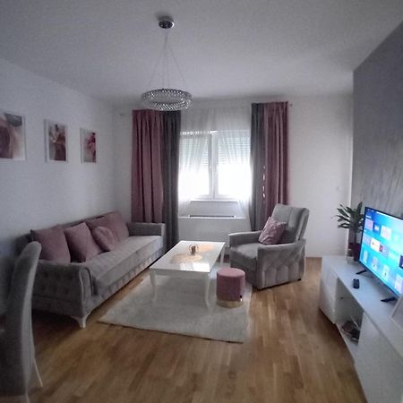 Skyline Apartment Bijeljina Extérieur photo