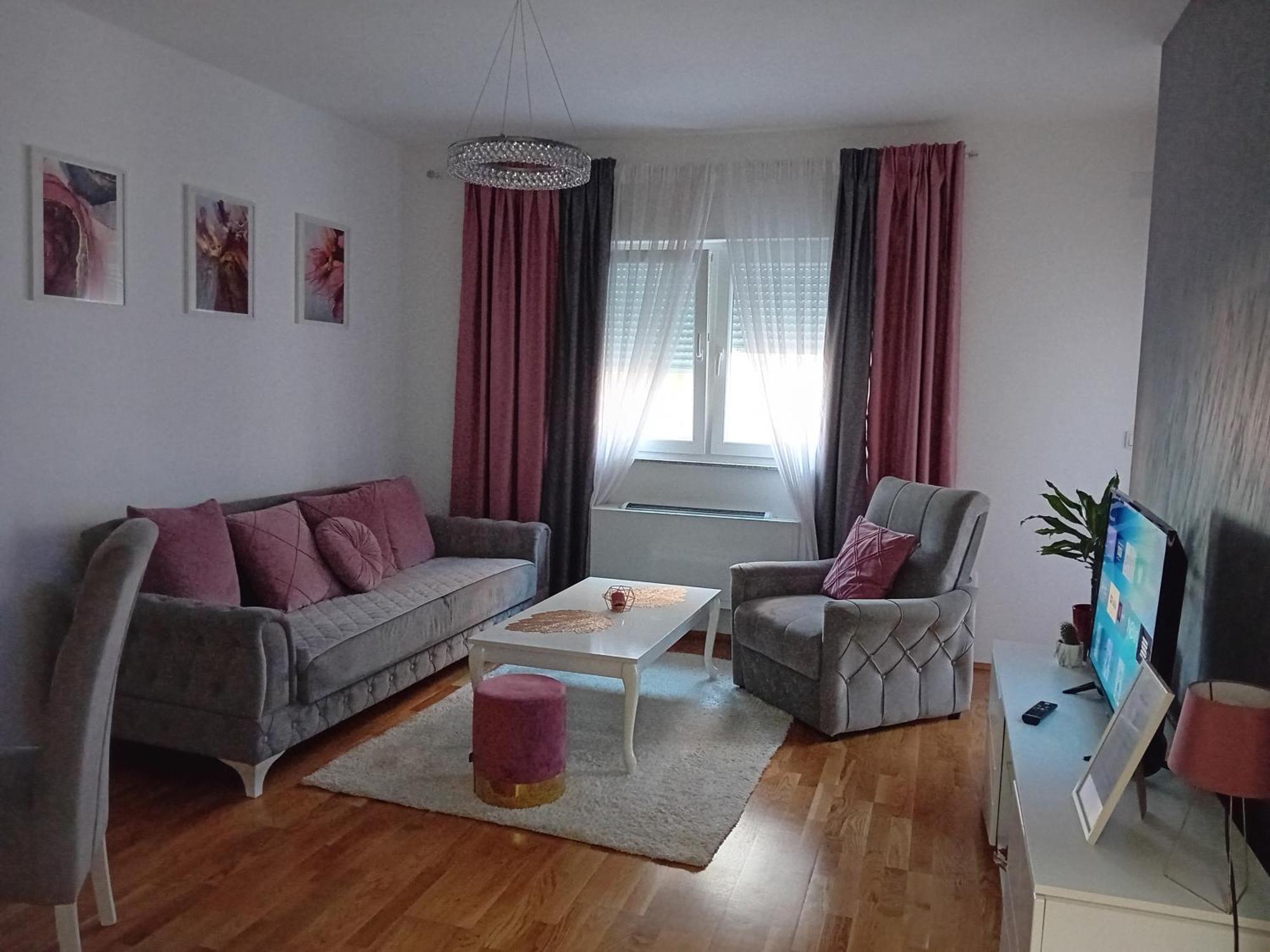 Skyline Apartment Bijeljina Extérieur photo